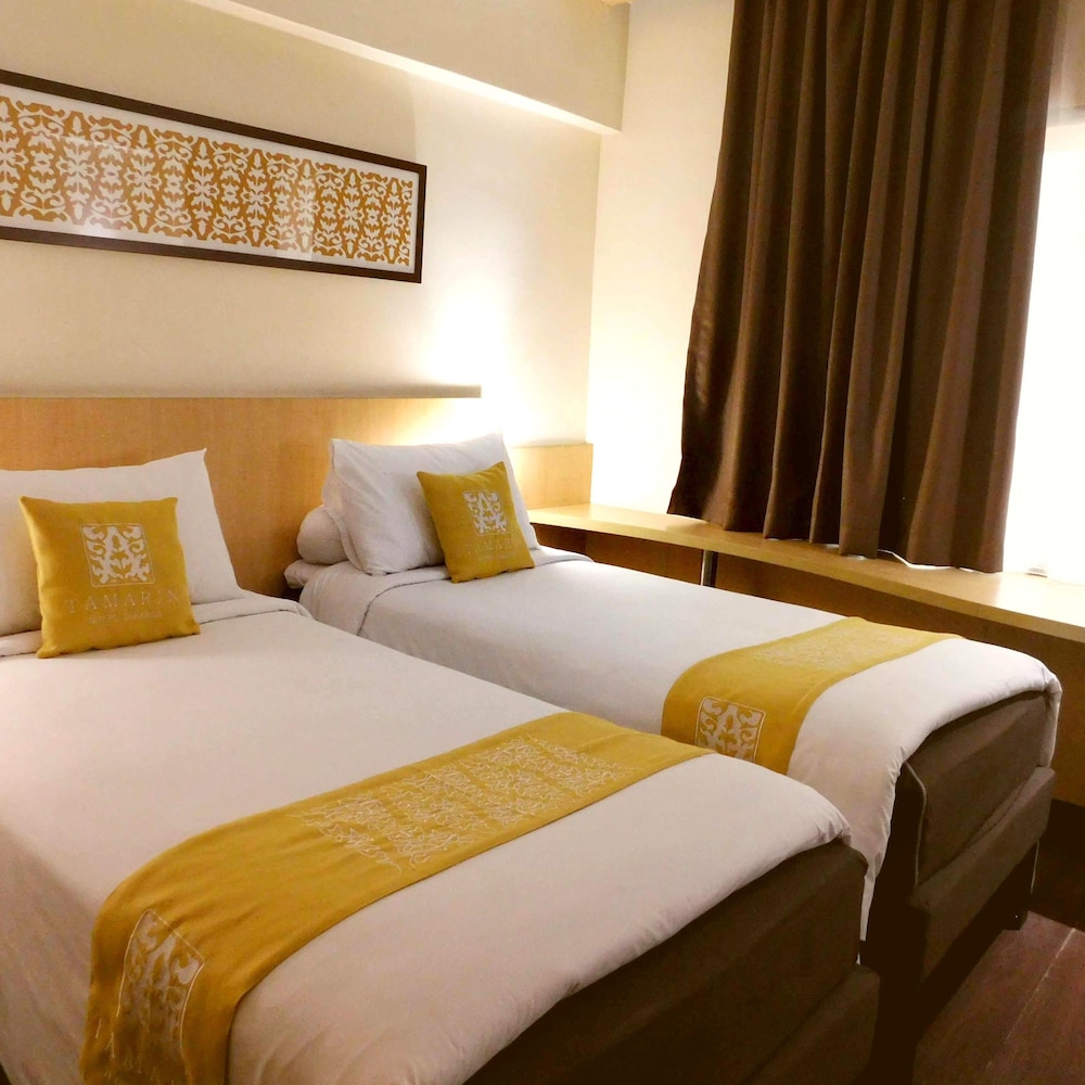 Deluxe, Twin Beds, Queen Bed