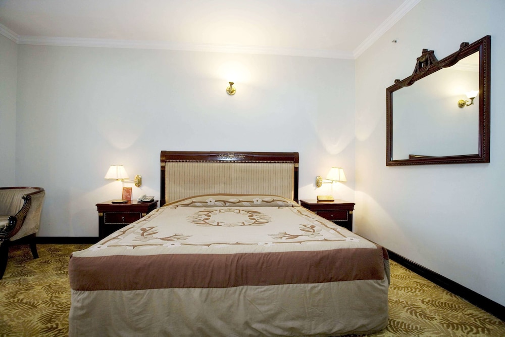 Hotel Sarina 21/77