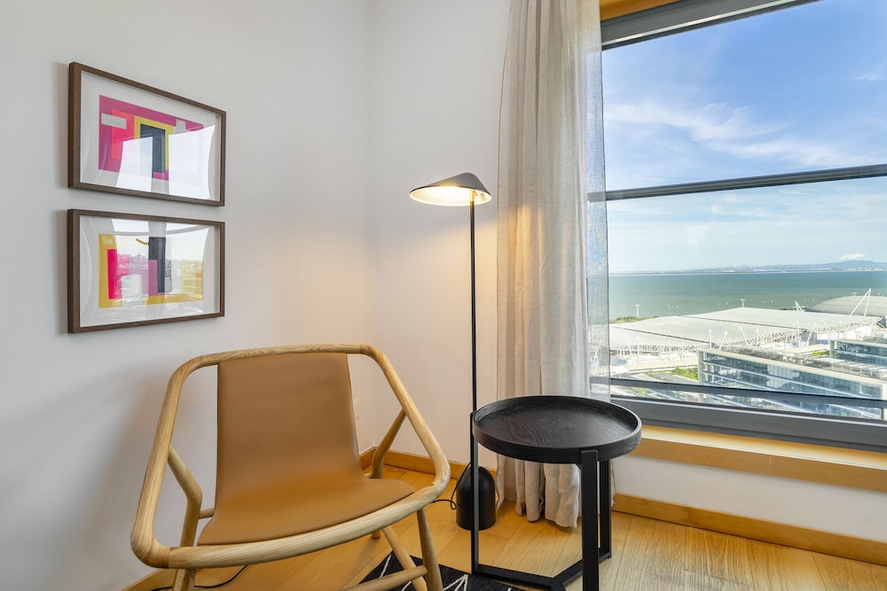 Panoramic Living 43/50
