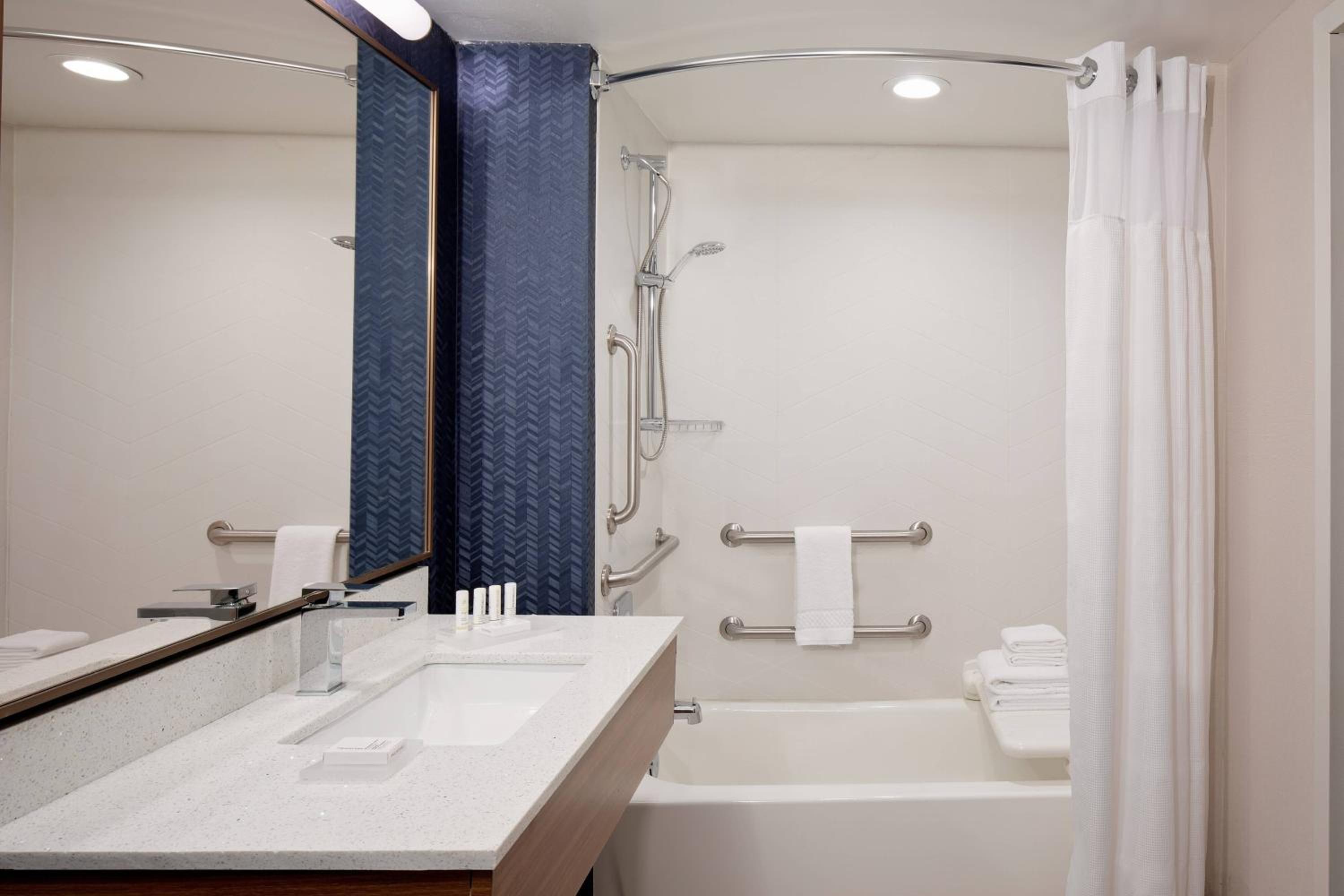 Suite, King Bed, Accessible, Fairfield Inn & Suites by Marriott Atlantic City Absecon 3/3