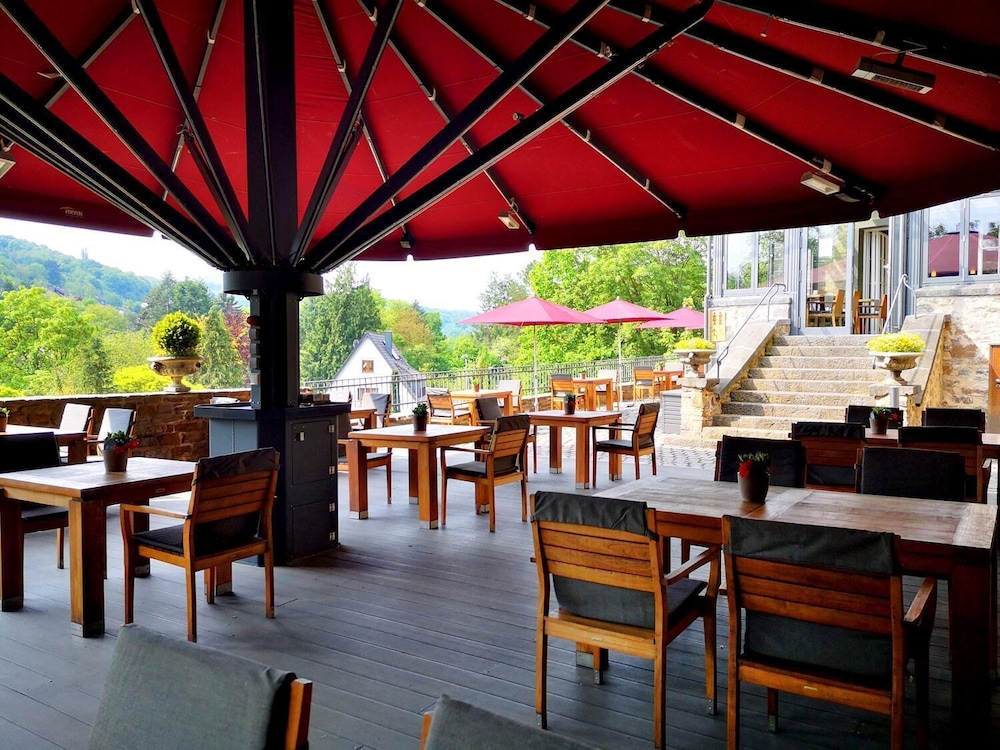 Schloss Hotel Burgbrohl 27/45