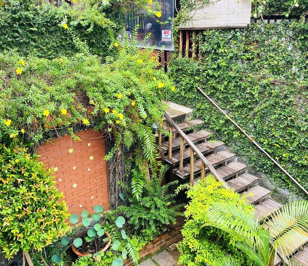 Dong Xuan Hong Guest House 30/49