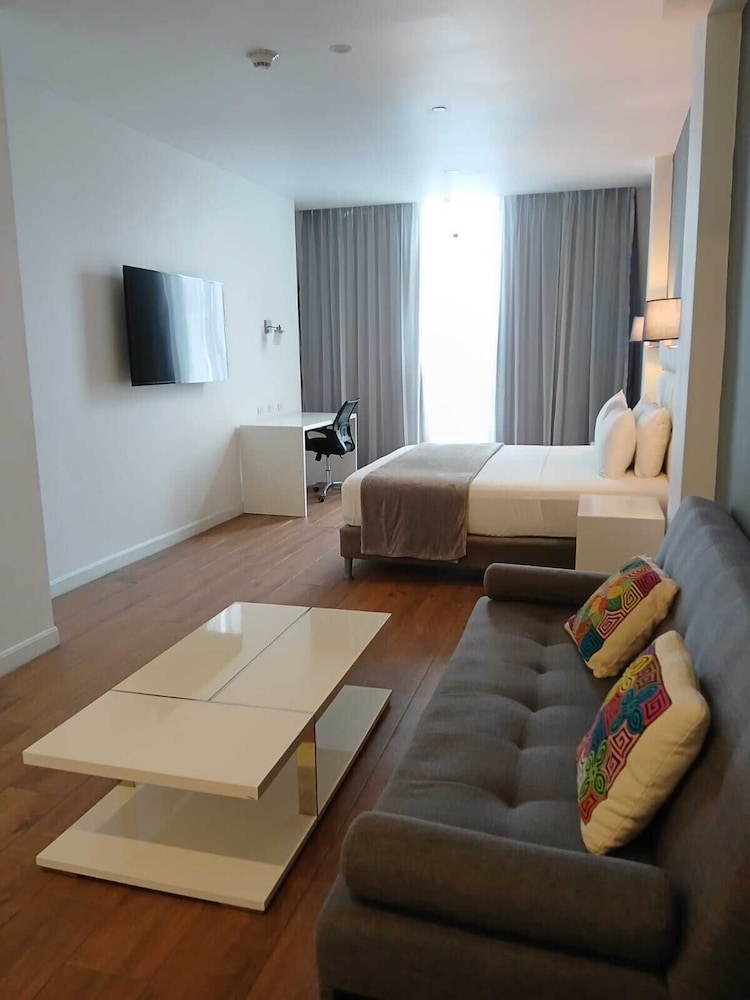 Hotel Mio Panama 41/60