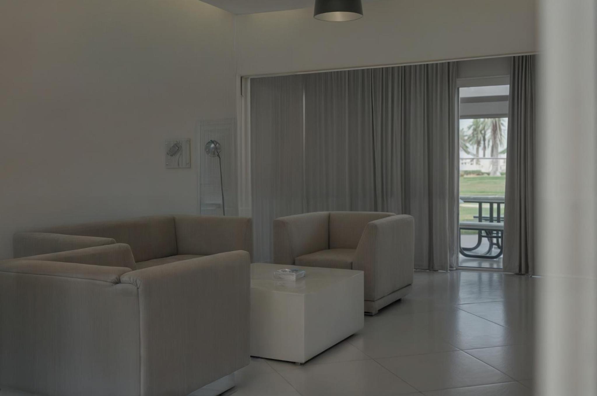 منتجع شاطئ النخيل(Palm Beach Resort) 53/73