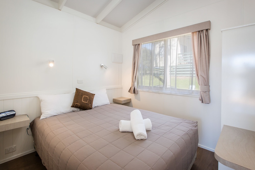 2 Bedrooms, Superior, Cabin, Bunk Bed, Queen Bed, Water View