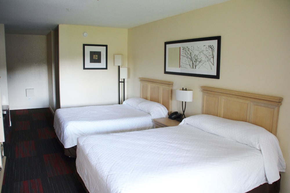 Crystal Cove Riverfront Resort 15/42