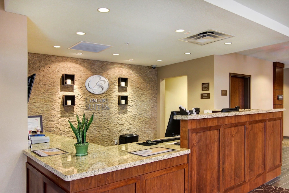 Comfort Suites Carlsbad 6/48