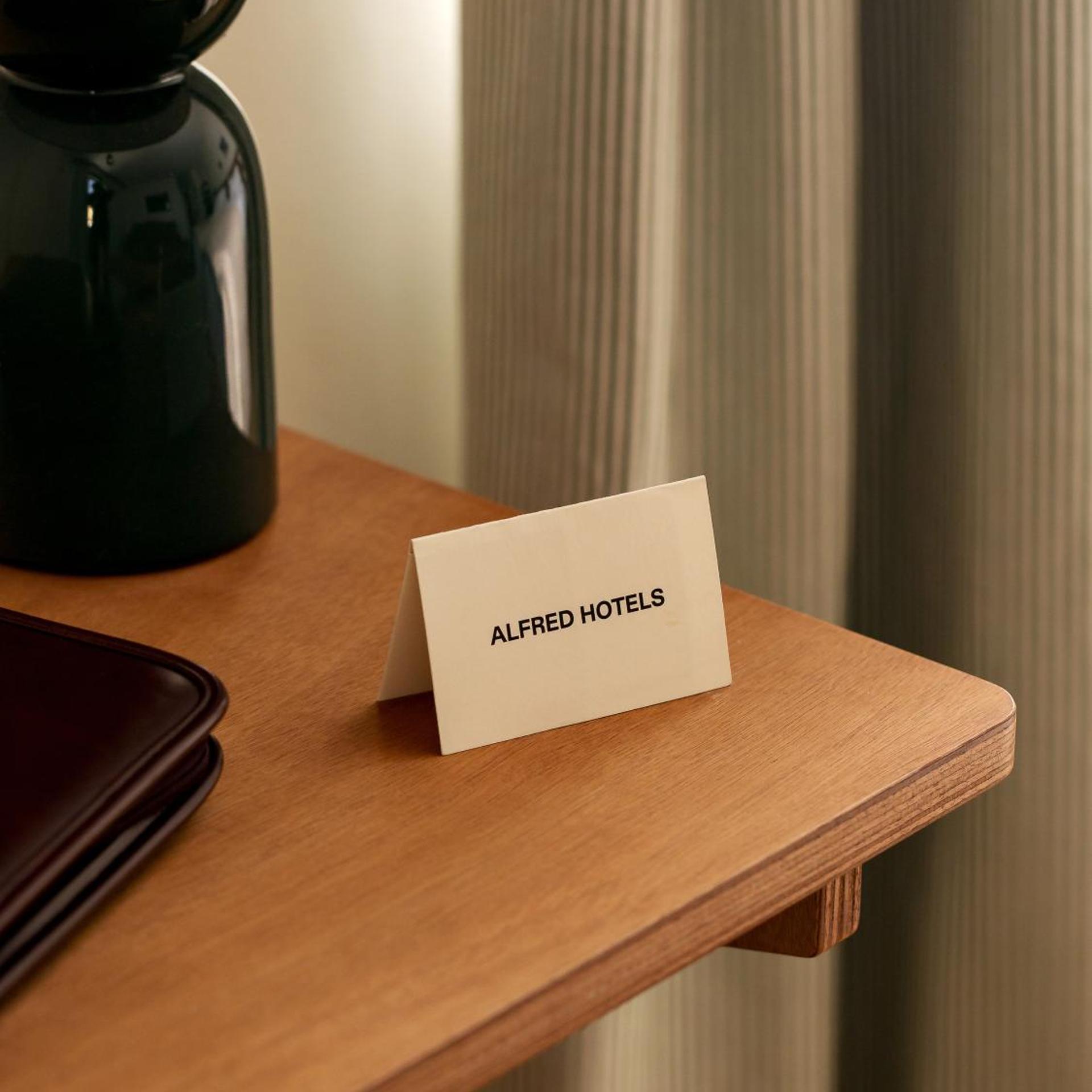 Alfred Hotels Montreuil 39/44