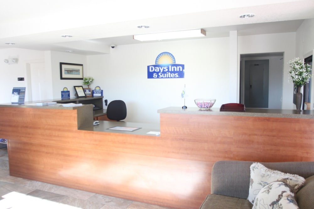 Days Inn & Suites By Wyndham Needles 11/30