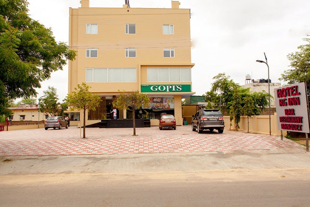 Hotel Rg Inn 3/35