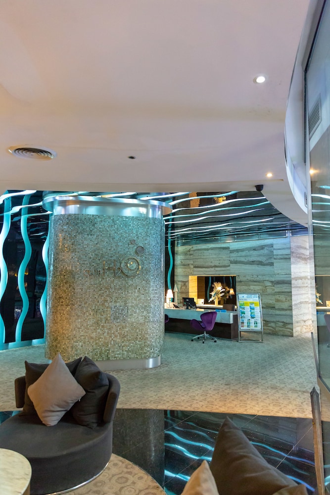Hotel H2o 6/77