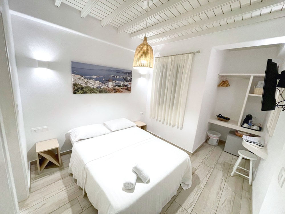 Hotel Lefteris 24/67
