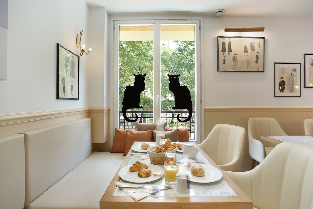 Hotel Le Chat Noir 52/68