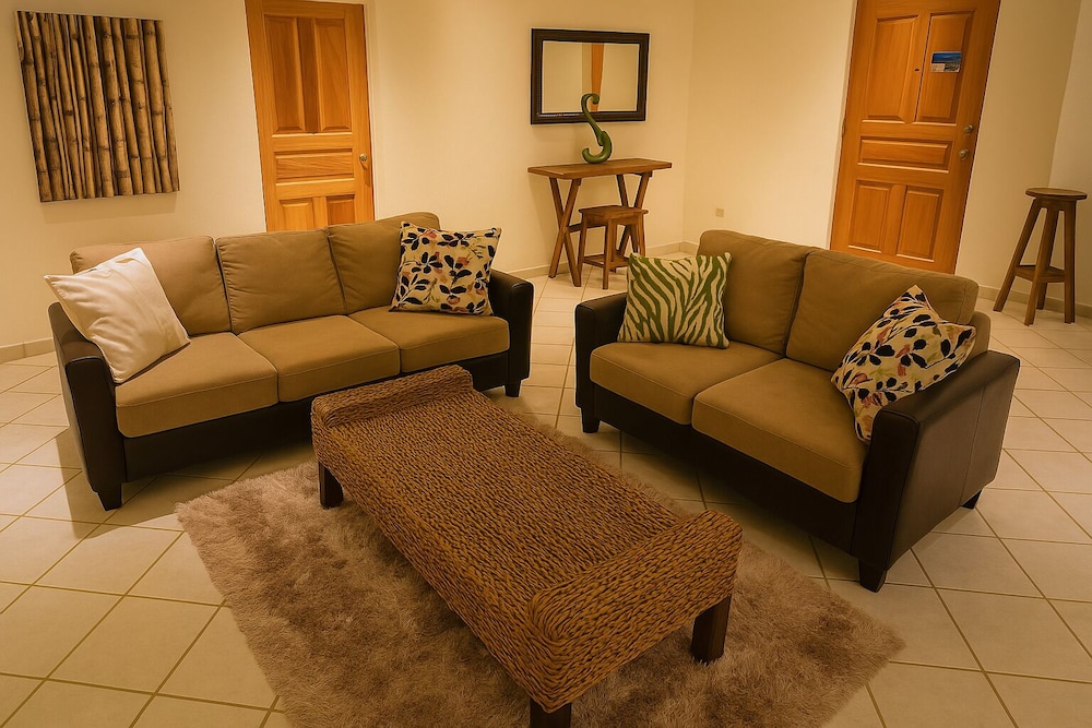 Cocomar Beachfront Hotel Island Resort 40/65