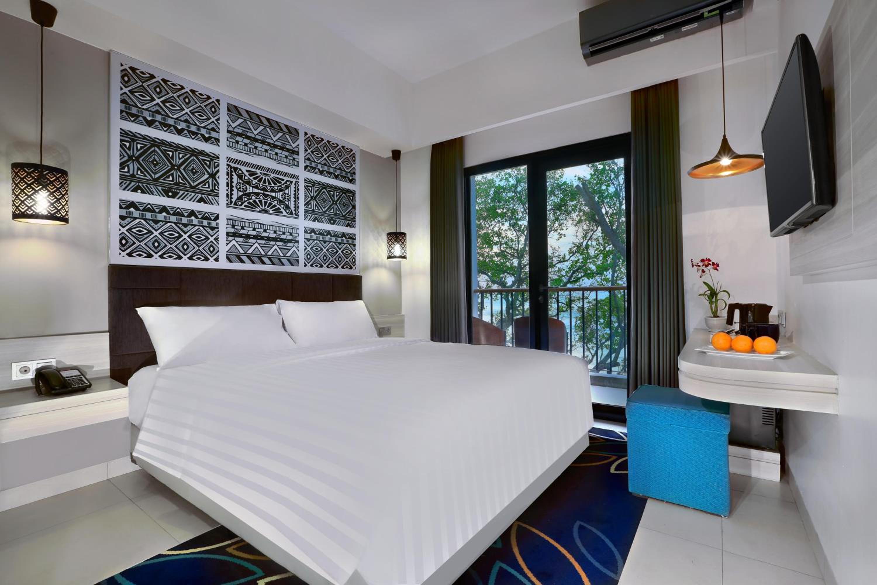 Standard, Twin Beds