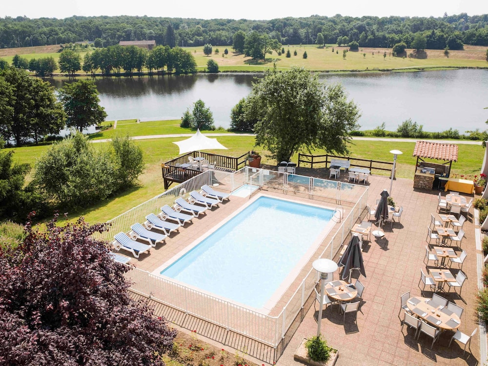 NOVOTEL LIMOGES LE LAC 70/72