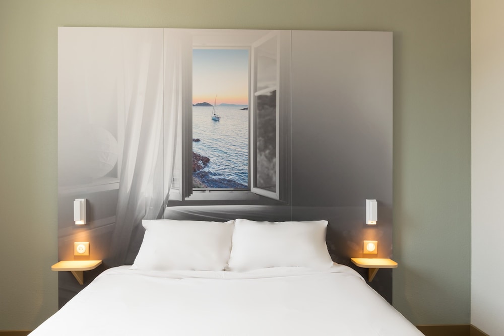B&B HOTEL Marseille la Valentine Saint-Menet 18/36