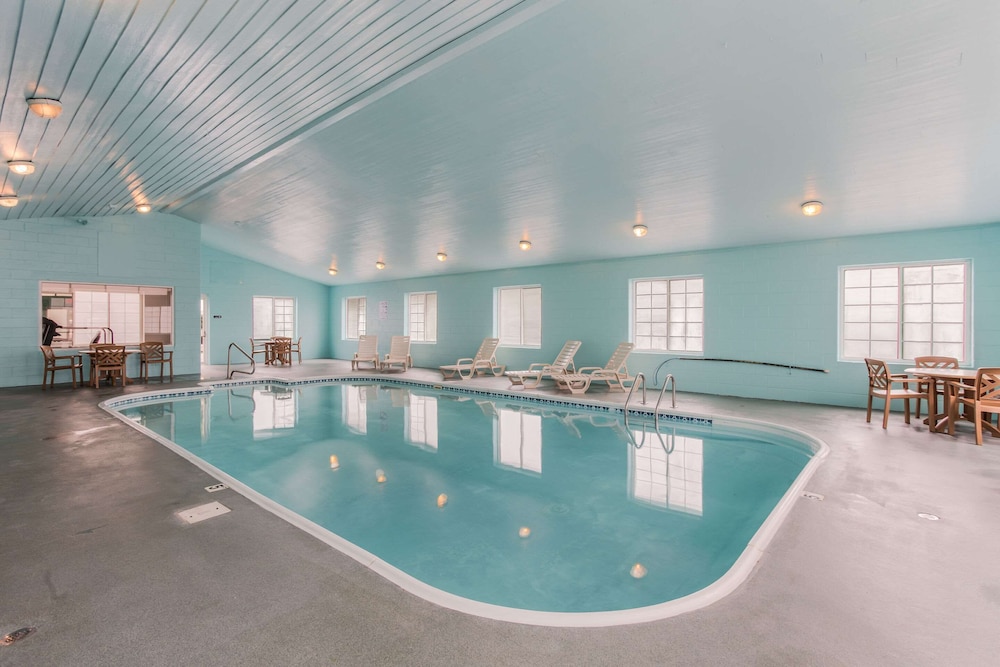 Quality Inn and Suites Big Stone Gap 3/40