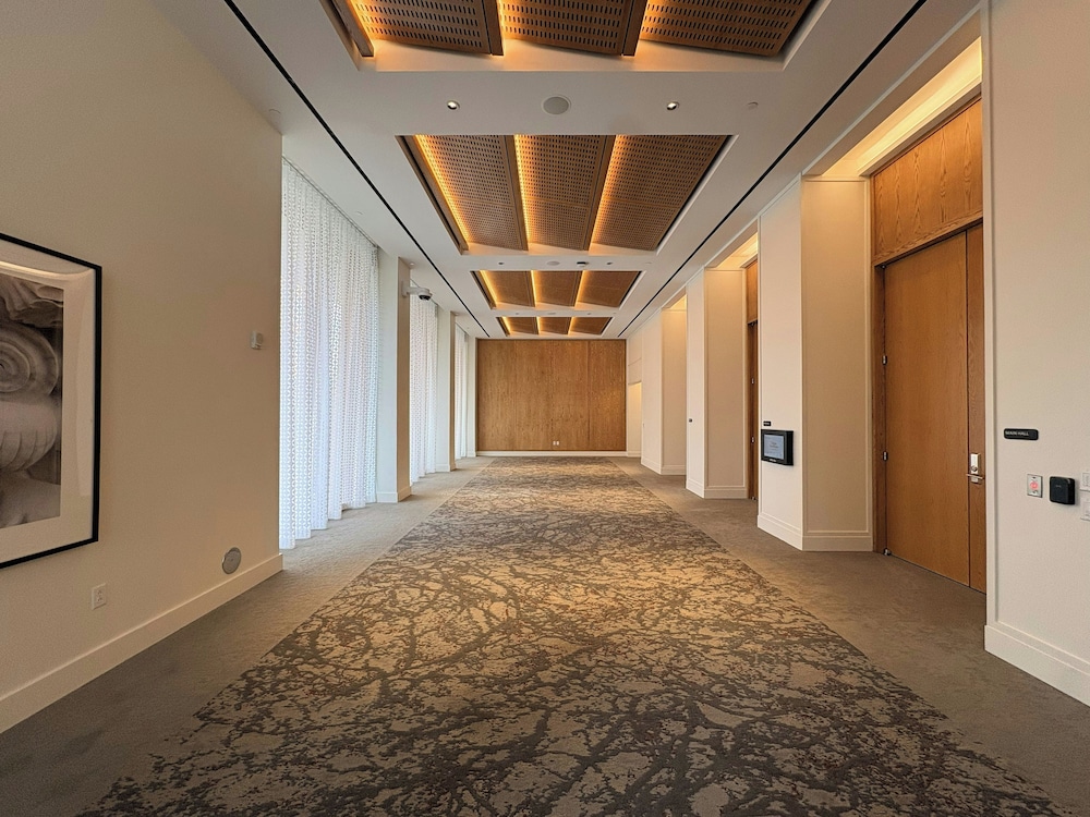 Virginia Guesthouse Hotel and Conference Center 45/50