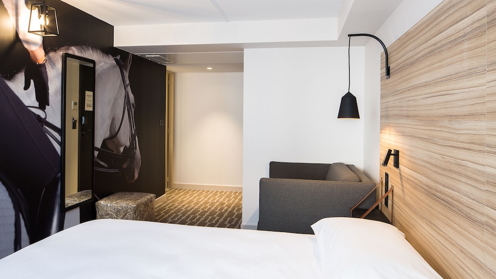 ibis Styles Laval Centre Gare 14/67