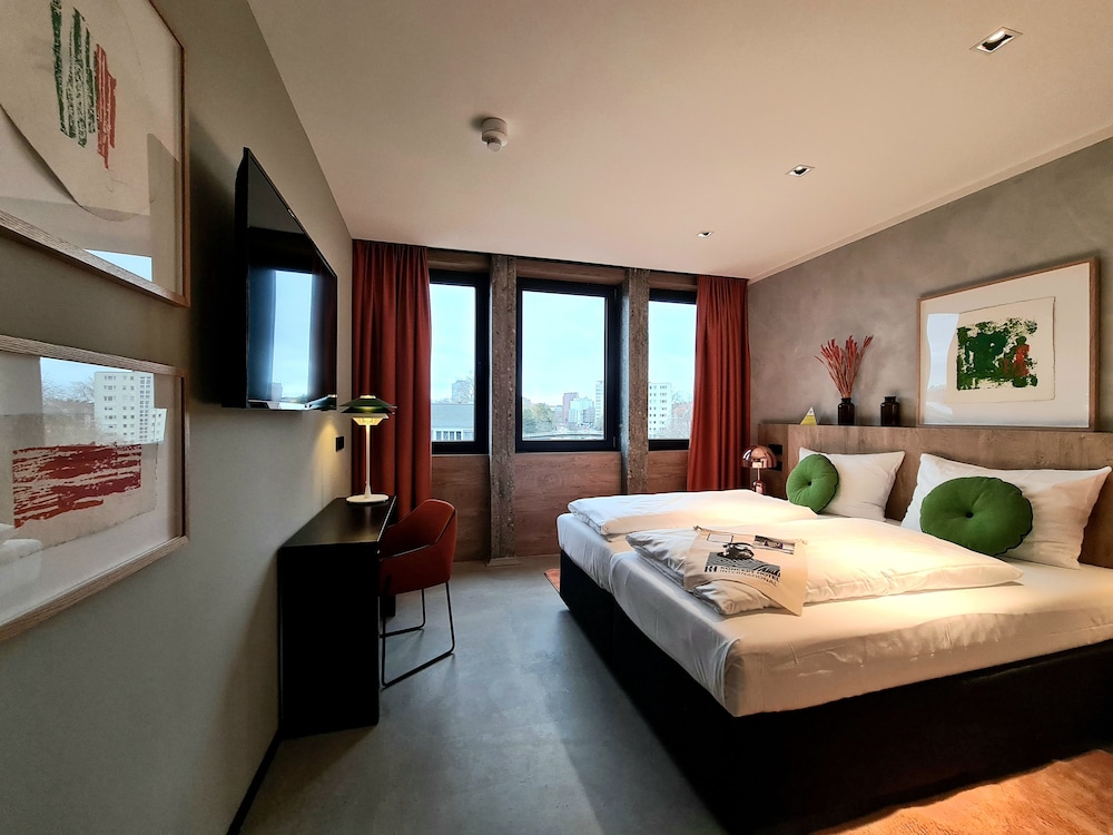Koncept Hotel International 12/50