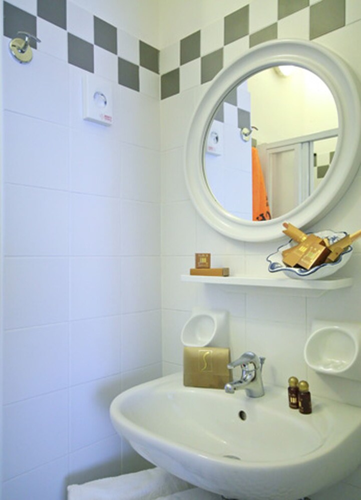Hotel Cadiz 28/29