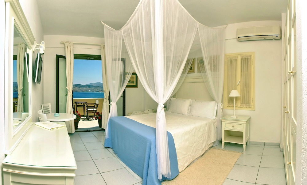 Clara Hotel 25/61