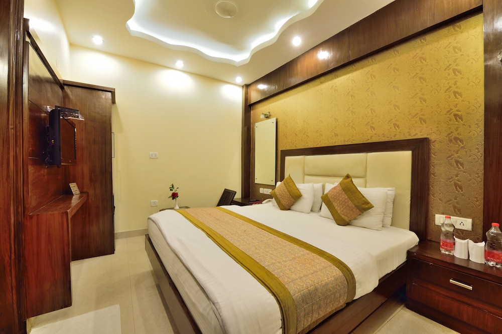 Hotel Aman International 24/67