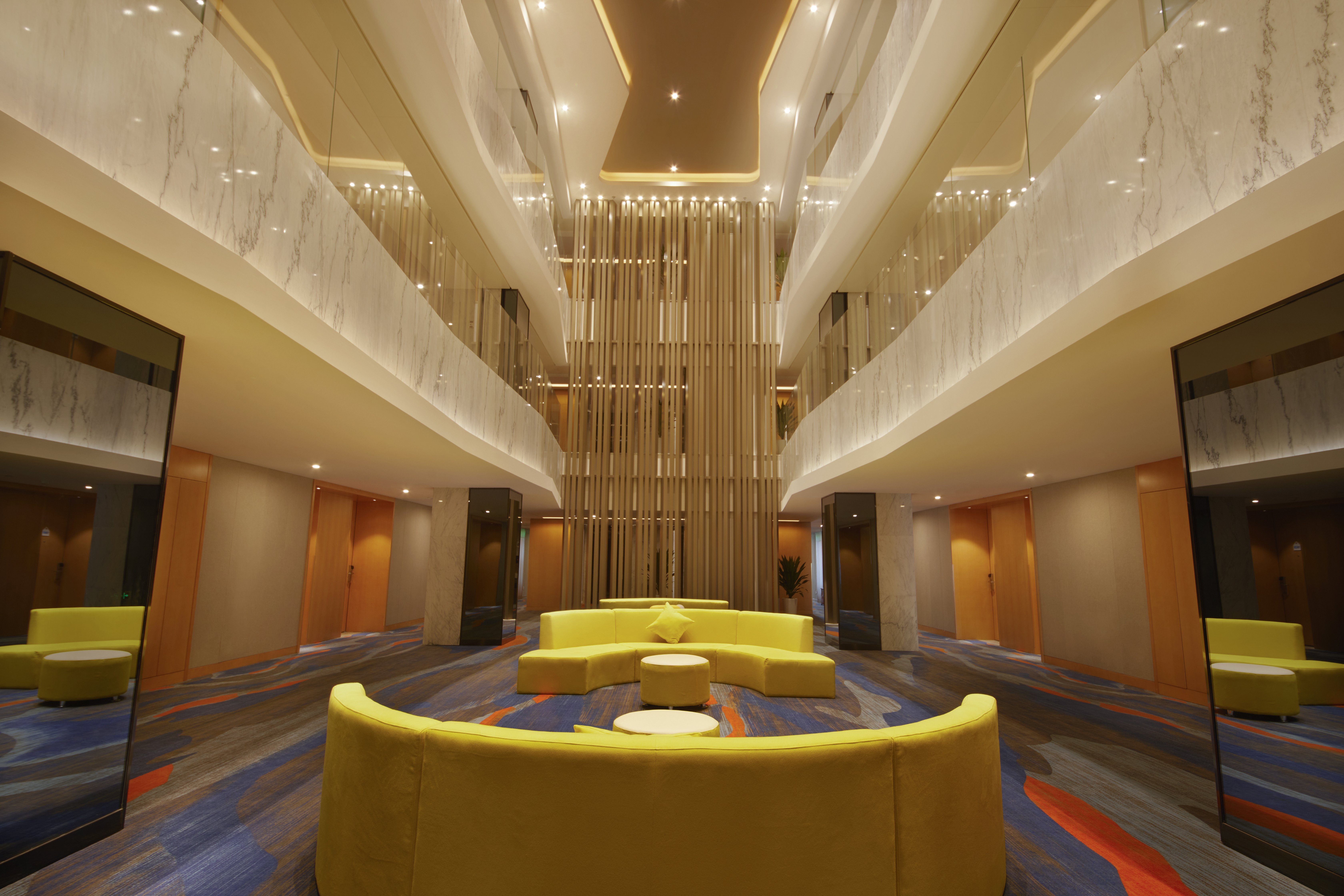 Holiday Inn Express Zhengzhou Zhengdong 46/73