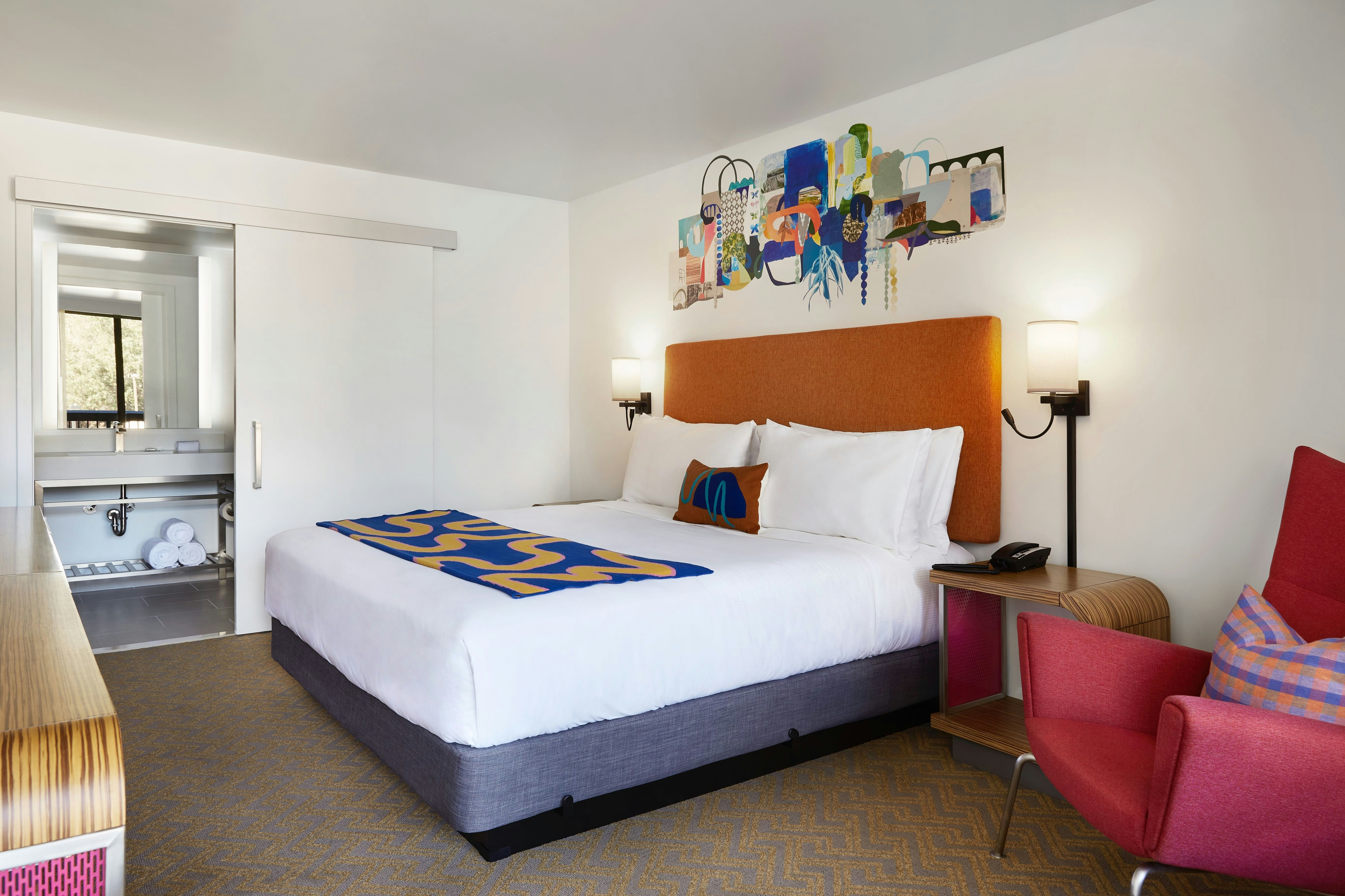 Room, Queen Bed, Accessible