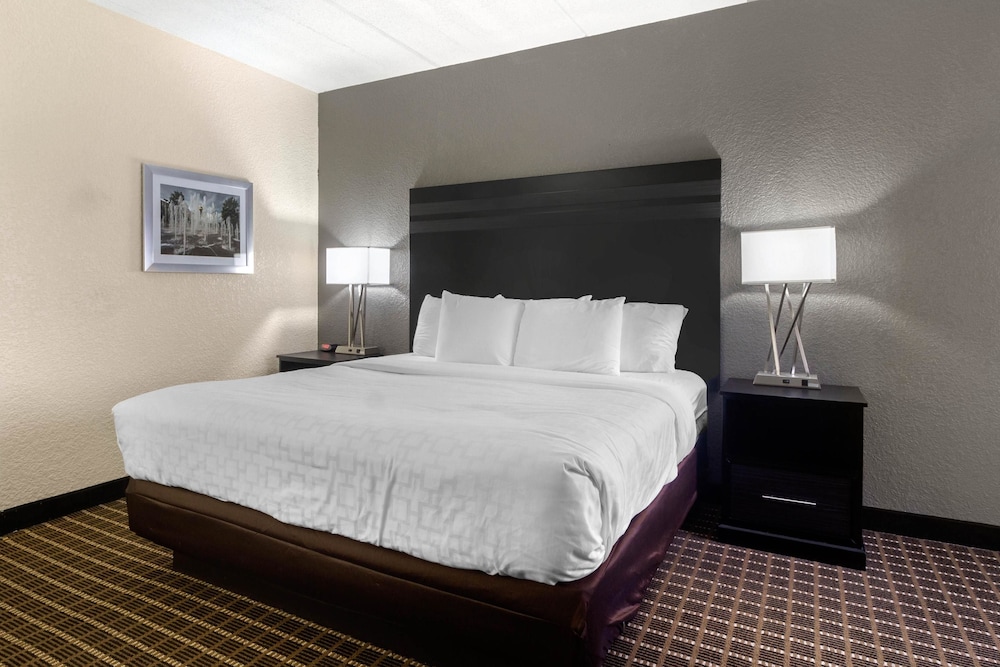 Sleep Inn & Suites West Knoxville 17/37