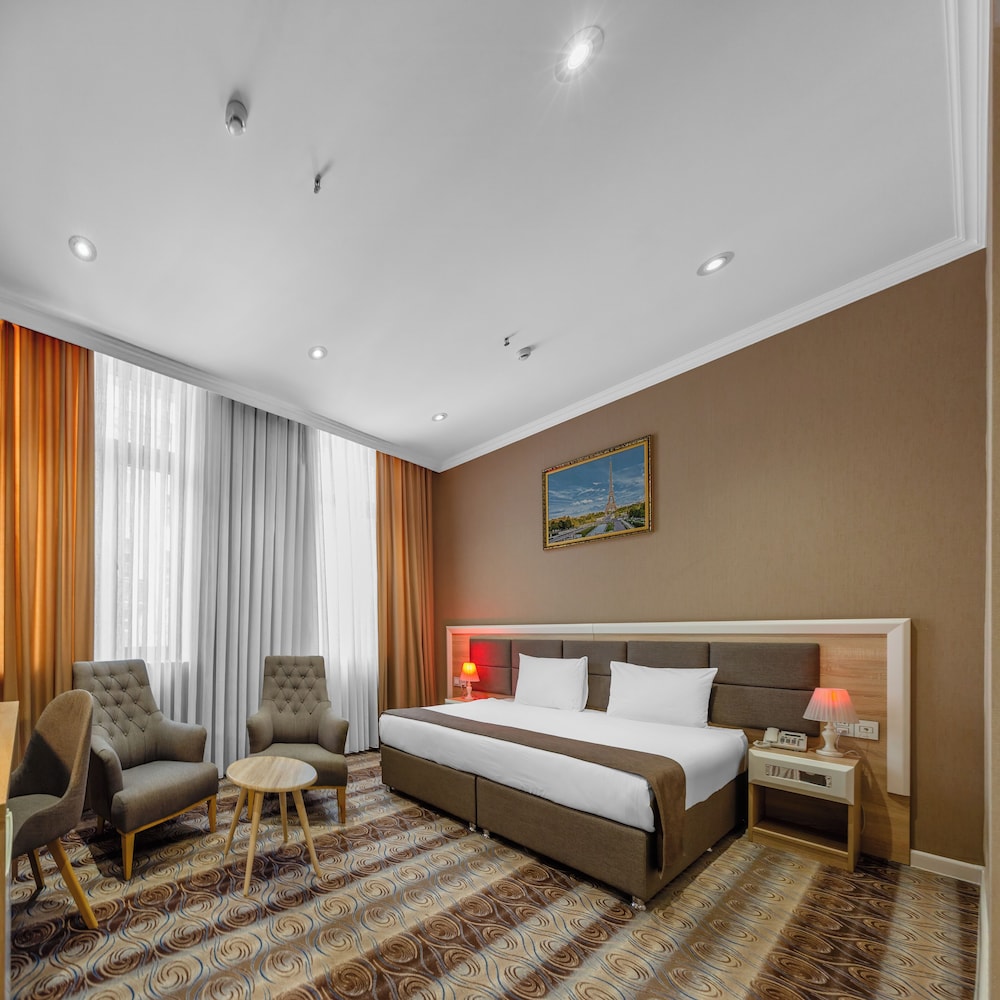 Metro City Hotel 10/44