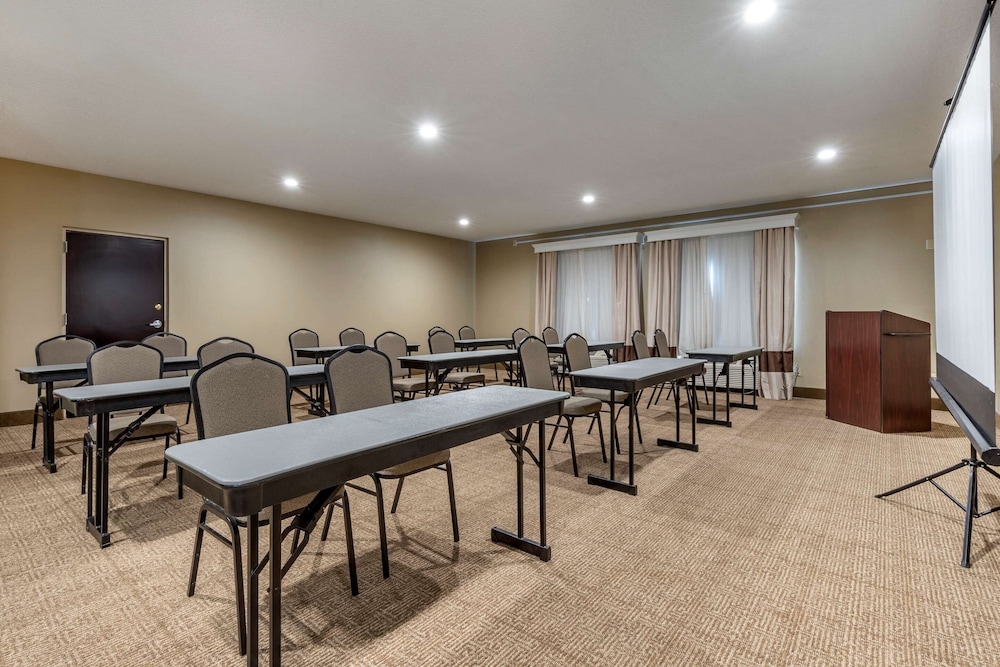 Comfort Inn and Suites Mocksville I-40 33/41