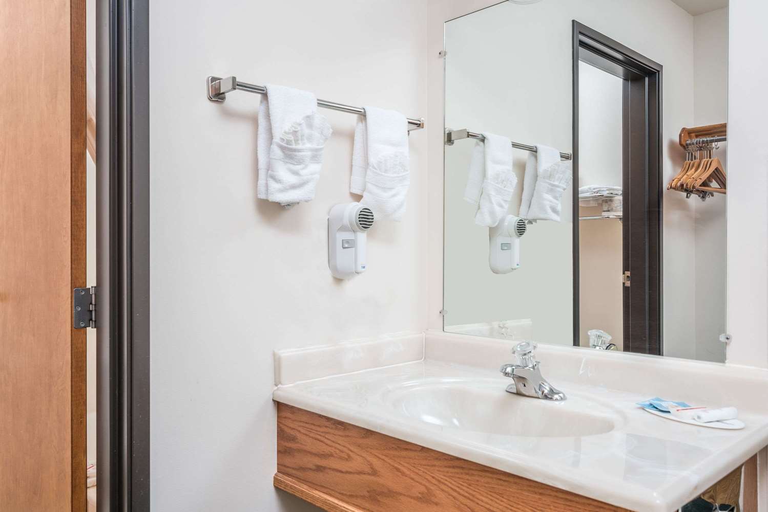 Homestead Inn and Suites 11/12