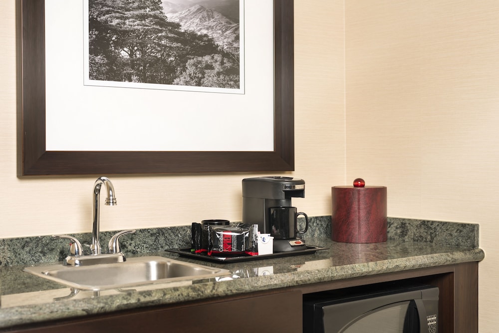 Ayres Suites 49/55