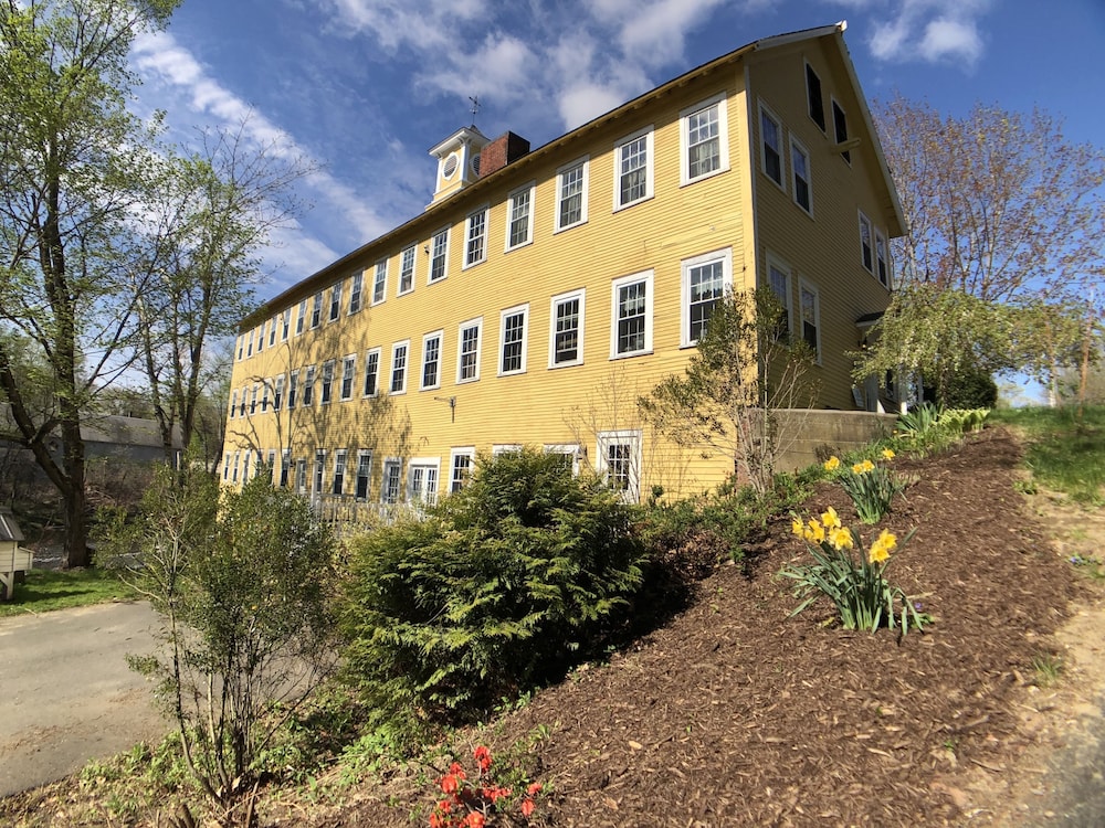 Old Mill Inn 49/51