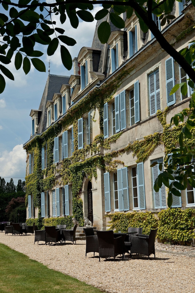 Chateau De Lalande 6/72