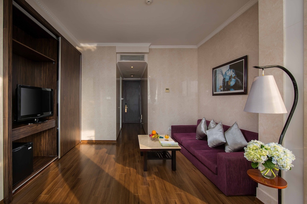 Danly Hotel 39/52
