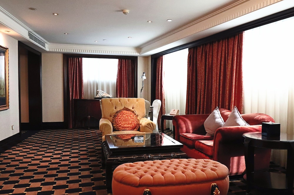 ROYAL MEDITERRANEAN HOTEL 42/47