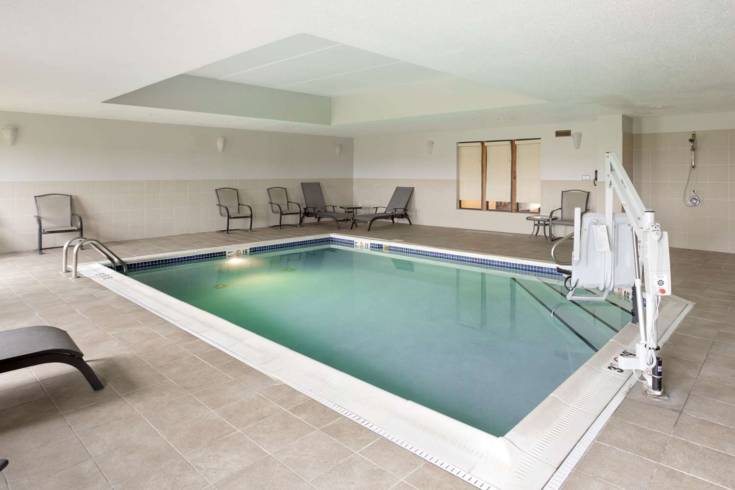 Comfort Suites Bloomsburg, PA 25/44