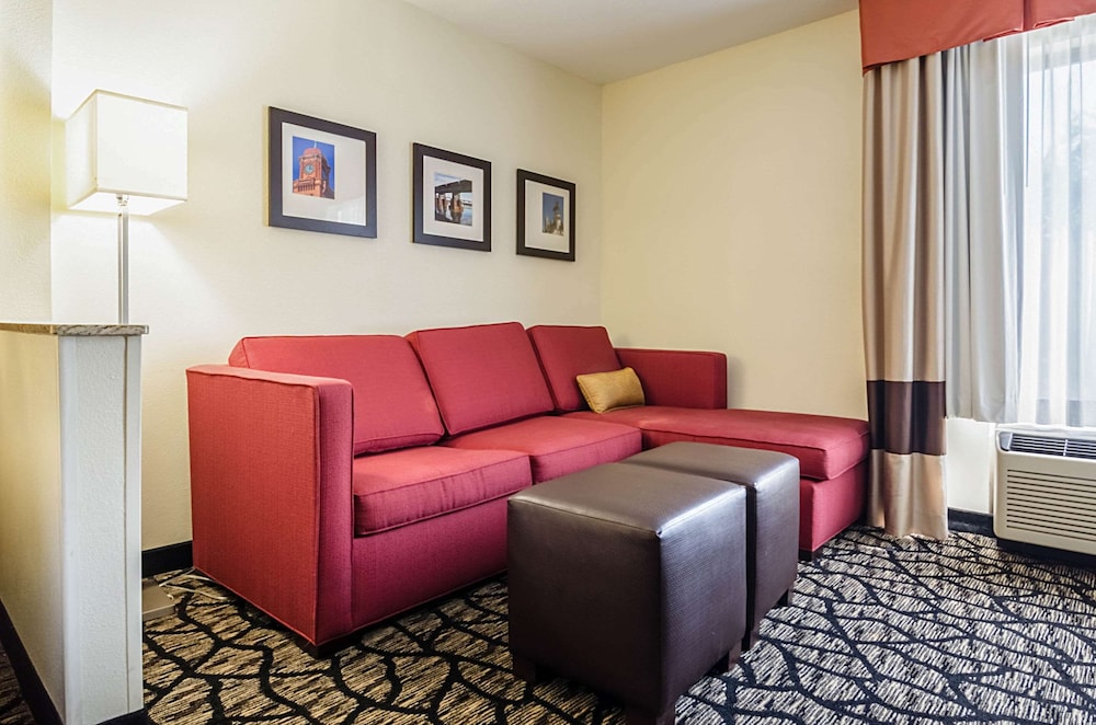 Comfort Suites Innsbrook Short Pump 32/52