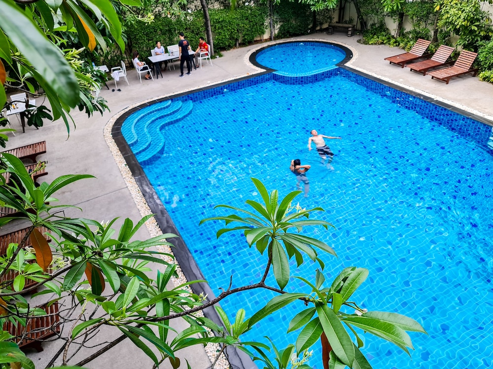 Prs Hotel 5/57
