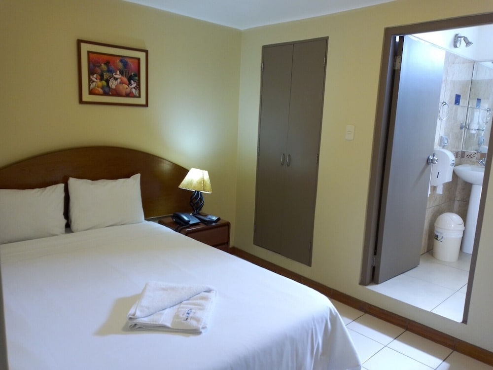 Suites Larco 656 8/50