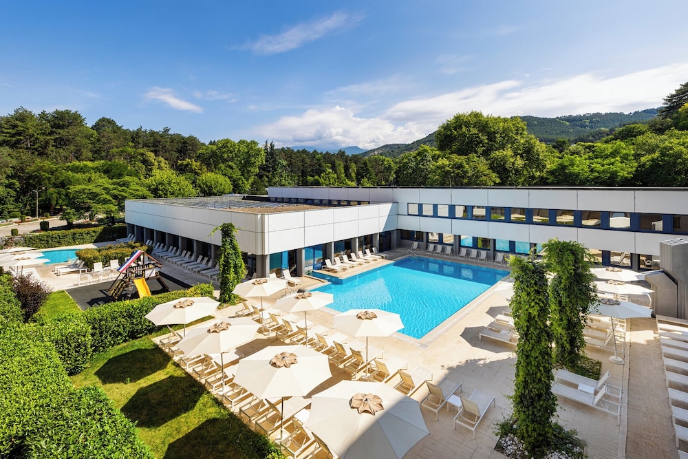 Interhotel Sandanski 45/48
