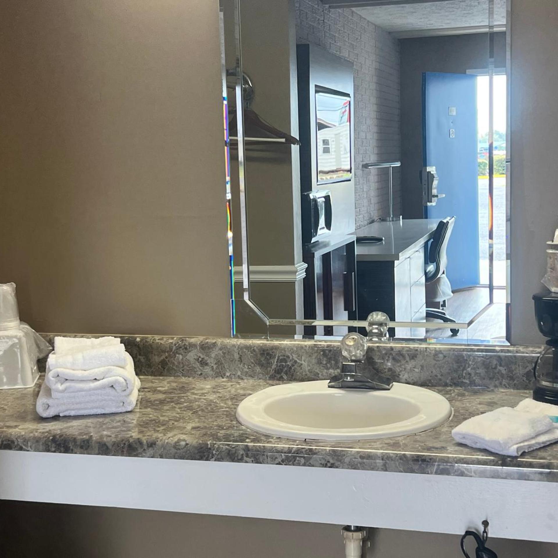 Towne Inn 47/50