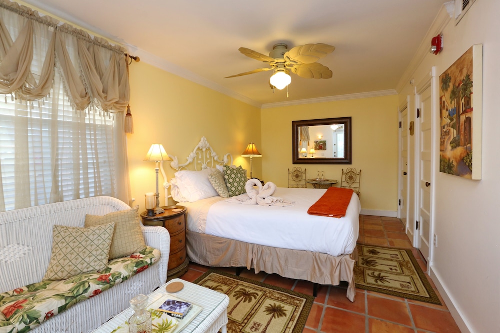 Beachfront Bed & Breakfast 7/46