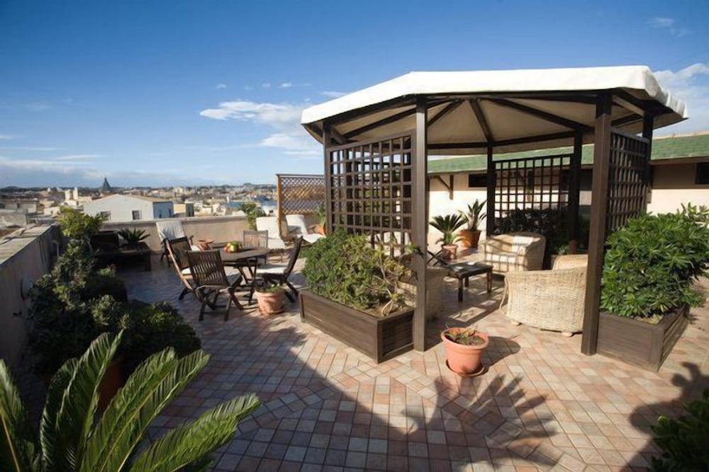 Domus Mariae Albergo 3/48