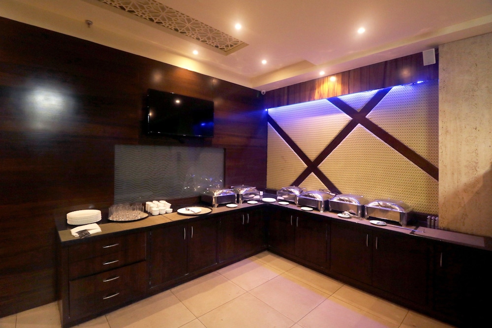 Golden Eagle By Keshav Global Hotels 16/40