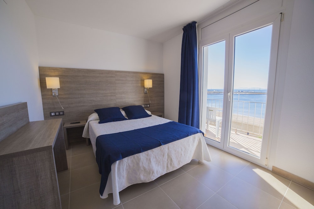 Risech Hotel 24/64