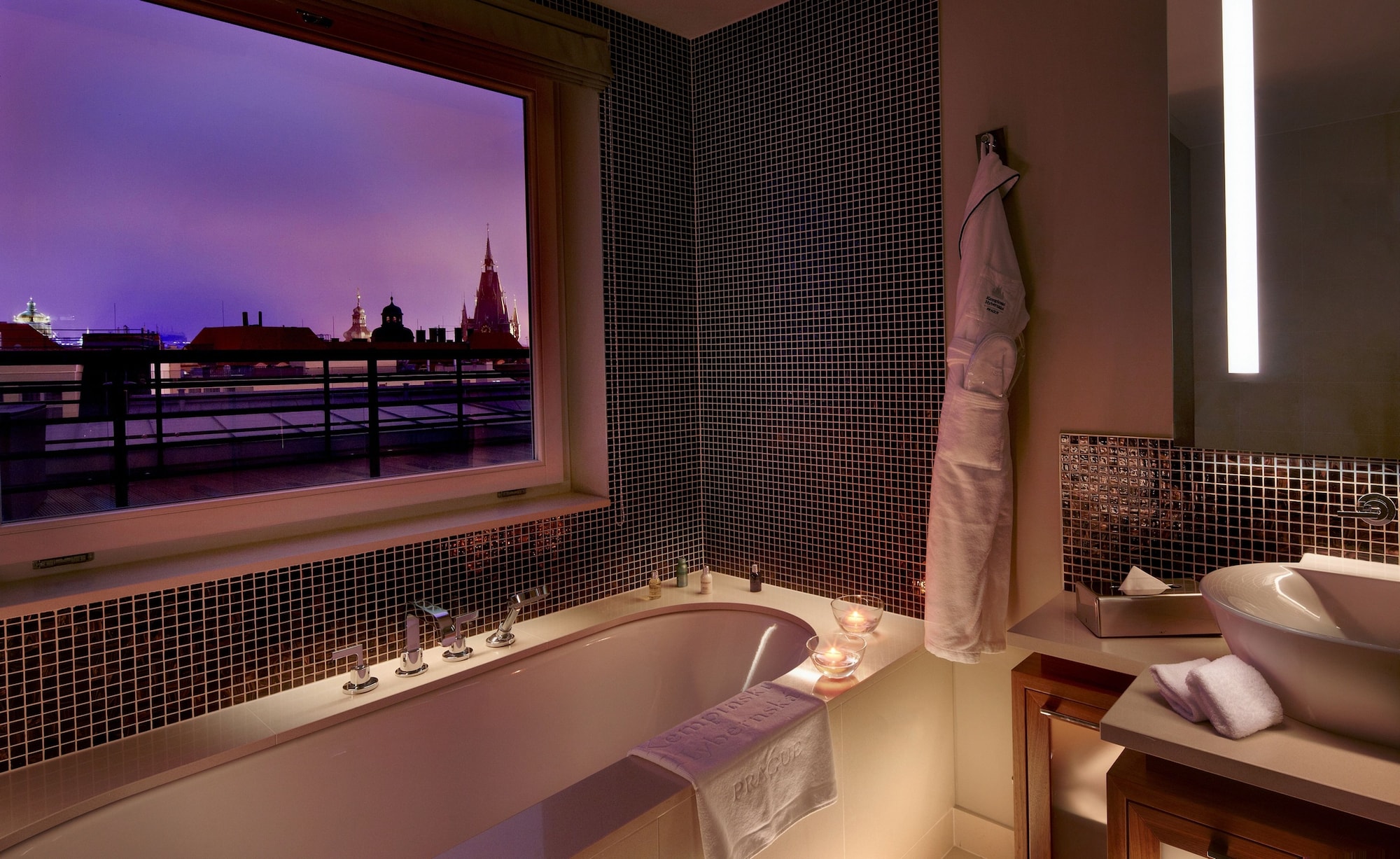 2 BEDROOMS, BOHEMIA, SUITE, CITY VIEW, TERRACE